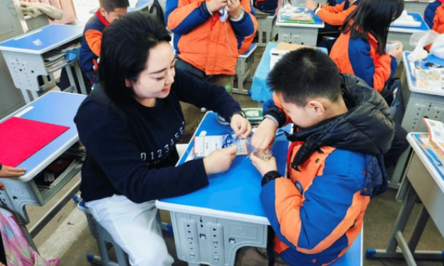 心理环境给后进生以鼓舞和希望也能使教育的力量和作用充分发挥