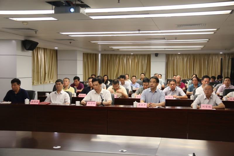 局长在全国价格工作典型经验总结推行电视电话会议上作立异价格作